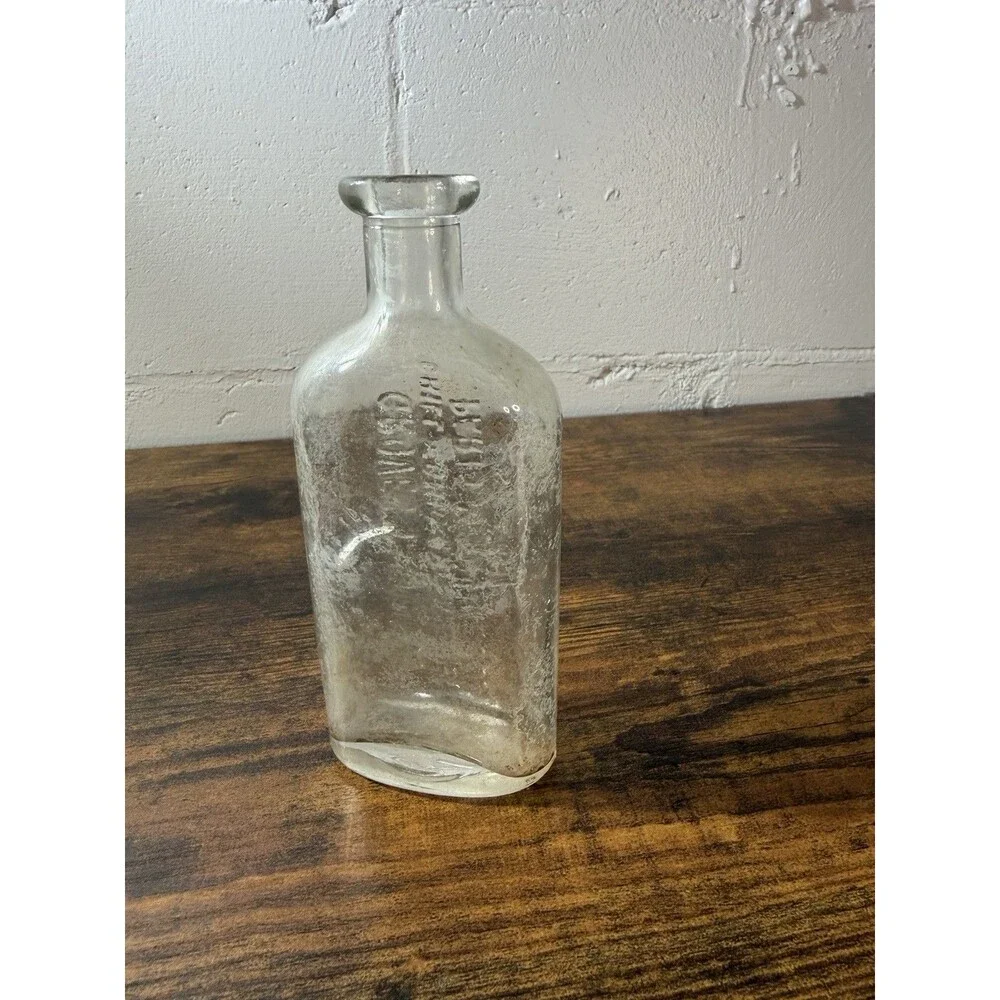 GROVES TASTELESS CHILL TONIC PARIS MEDICINE CO ST.LOUIS Circa 1890s Glass BOTTLE